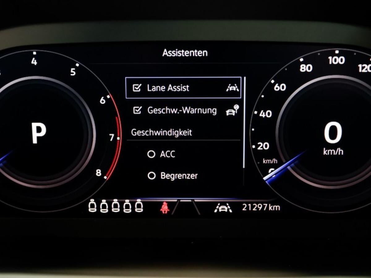 Volkswagen Tiguan Allspace 1,5 TSI DSG Life AHK ACC 7-Sitzer LED NaviMedia 18Zoll