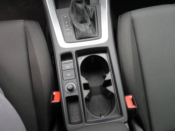 Audi Q3 40 TFSI quattro S-tronic / MMI-Navi plus, RFK