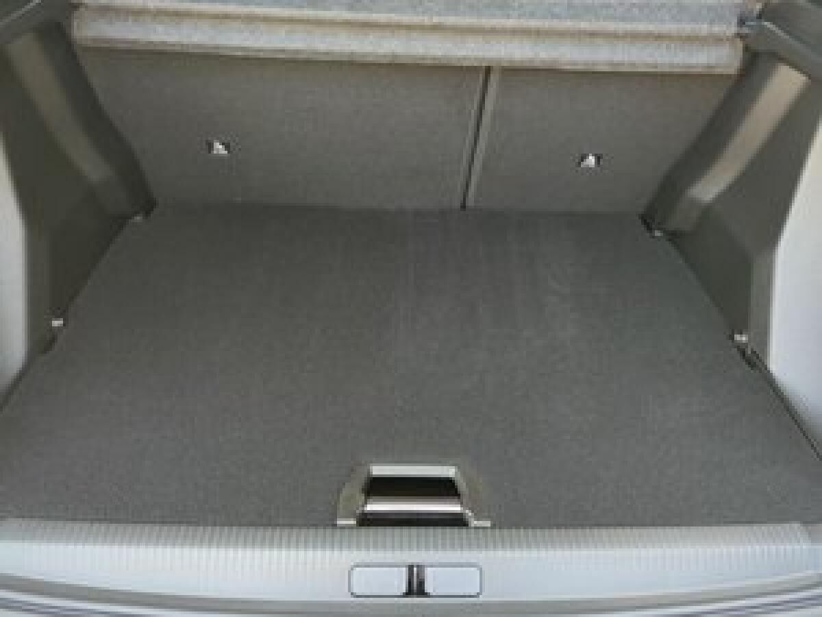 Peugeot 2008 PureTech 130 EAT8 GT **Vorführwagen** sofort verfügbar