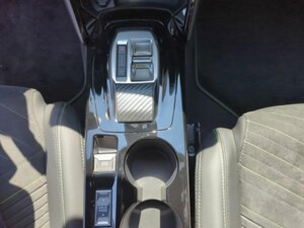 Peugeot 2008 PureTech 130 EAT8 GT **Vorführwagen** sofort verfügbar