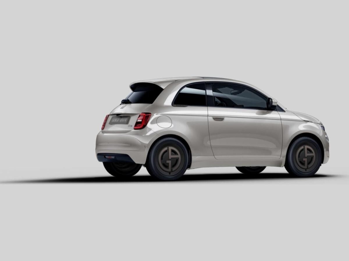 Fiat 500e Giorgio Armani Collector´s Edition | Privat