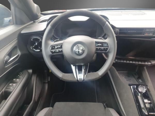 Alfa Romeo Junior Ibrida SPECIALE -Lehmann-Sportivo-SABELT-Panoramadach-TechnologiePaket