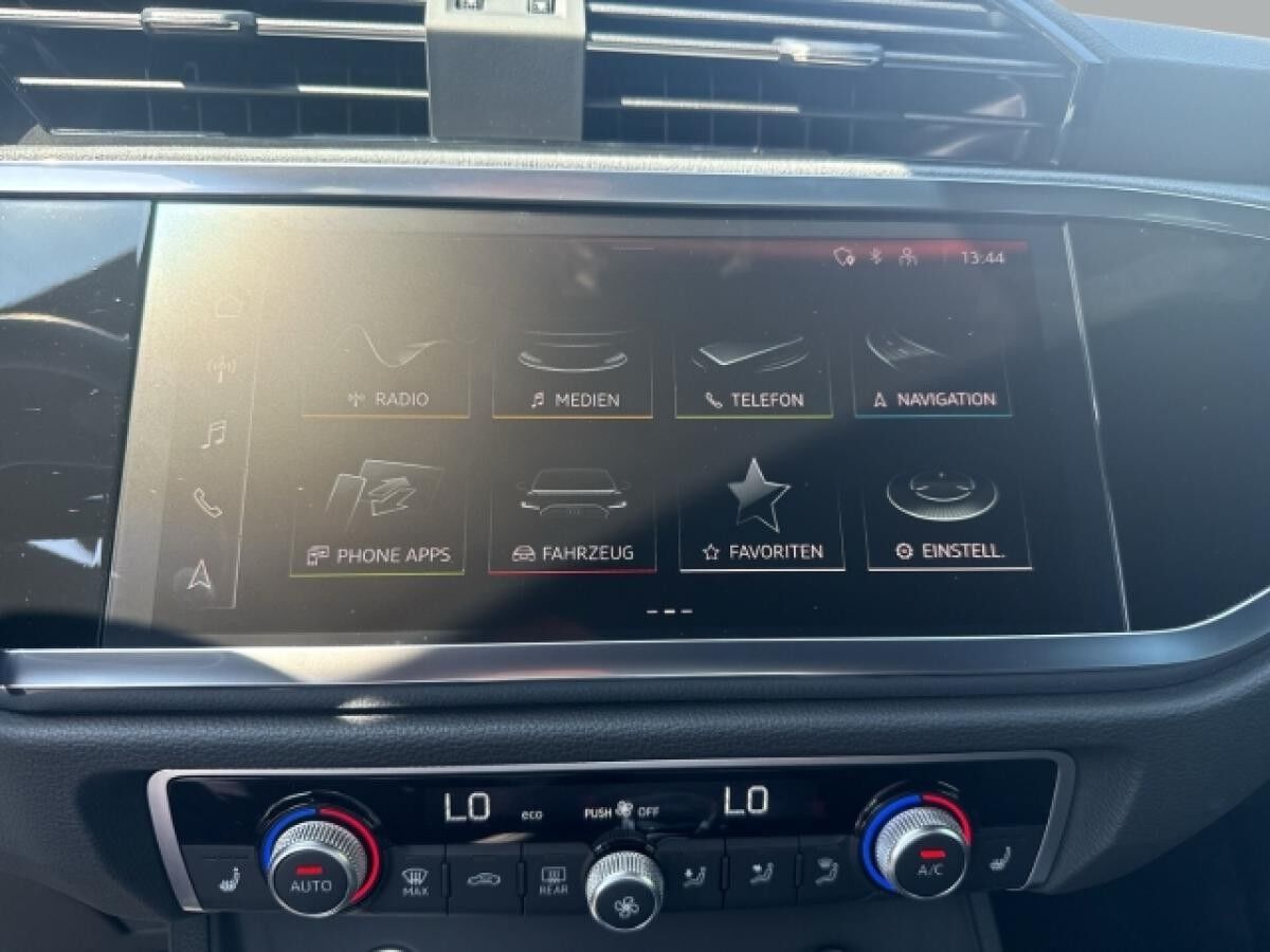 Audi Q3 advanced 40 TFSI quattro S-tronic+AHK+LEDER+LED+KAMERA