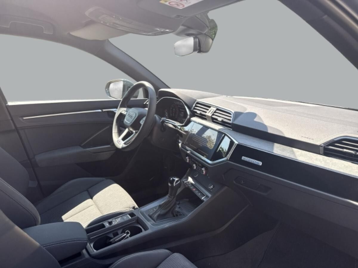 Audi Q3 advanced 40 TFSI quattro S-tronic+AHK+LEDER+LED+KAMERA