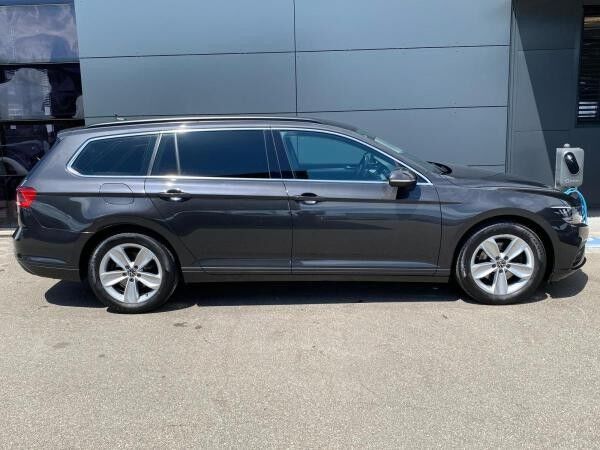Volkswagen Passat Variant 2.0 TDI DSG 4Motion AHK NAVI RFK