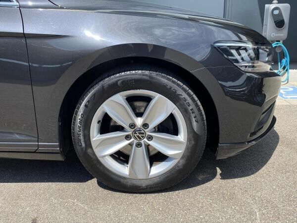 Volkswagen Passat Variant 2.0 TDI DSG 4Motion AHK NAVI RFK