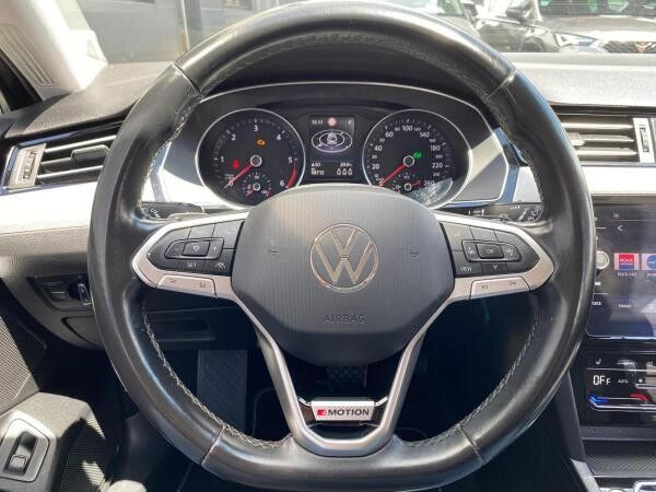 Volkswagen Passat Variant 2.0 TDI DSG 4Motion AHK NAVI RFK