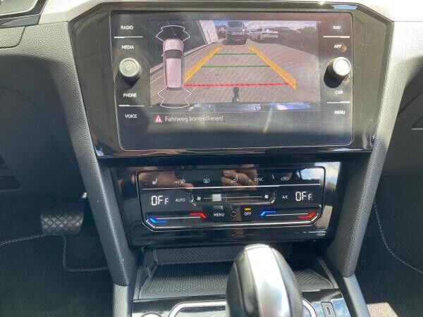 Volkswagen Passat Variant 2.0 TDI DSG 4Motion AHK NAVI RFK