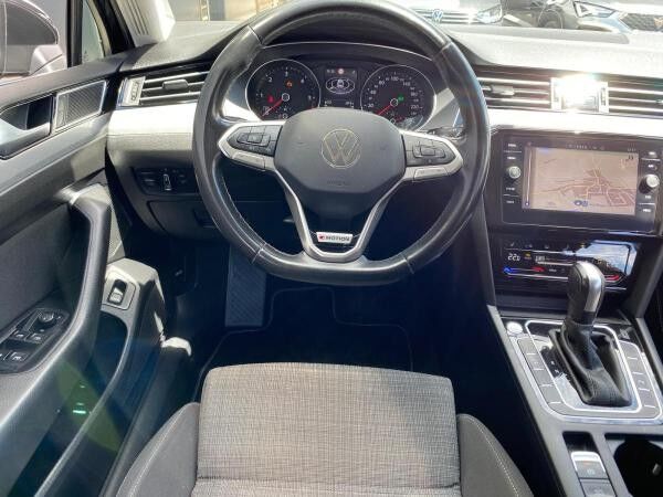 Volkswagen Passat Variant 2.0 TDI DSG 4Motion AHK NAVI RFK