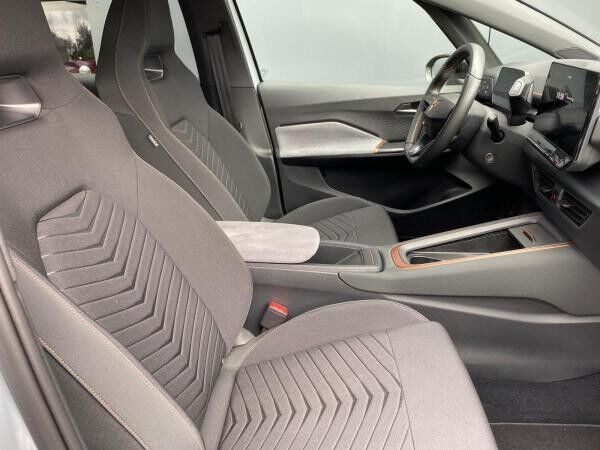 Cupra Born 170kW 231PS 58 kWh NAVI APP LED 360° Shzg