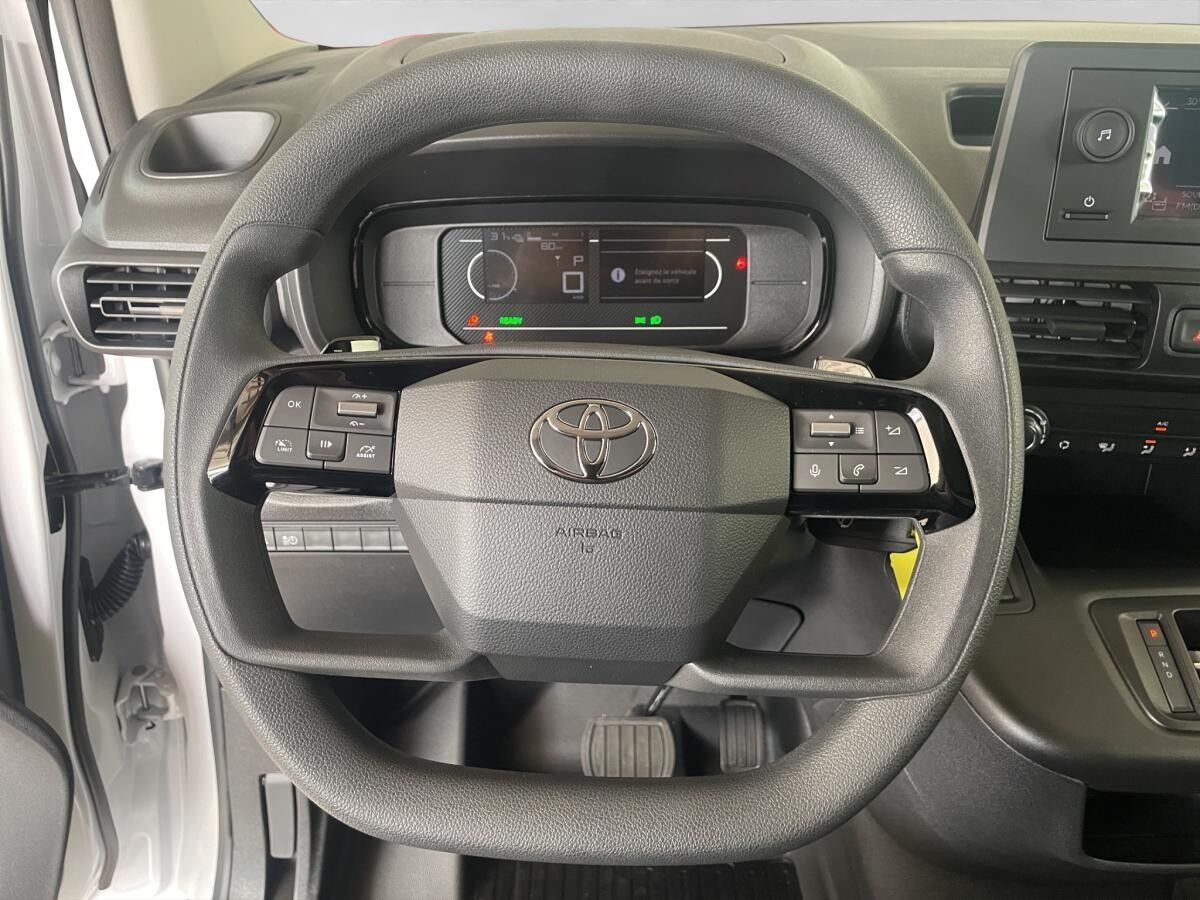 Toyota Proace City L1 verblecht 4-türig Electric Duty 50 kWh Vollelektrisch 100 kW (136 PS) stufenlose Automatik