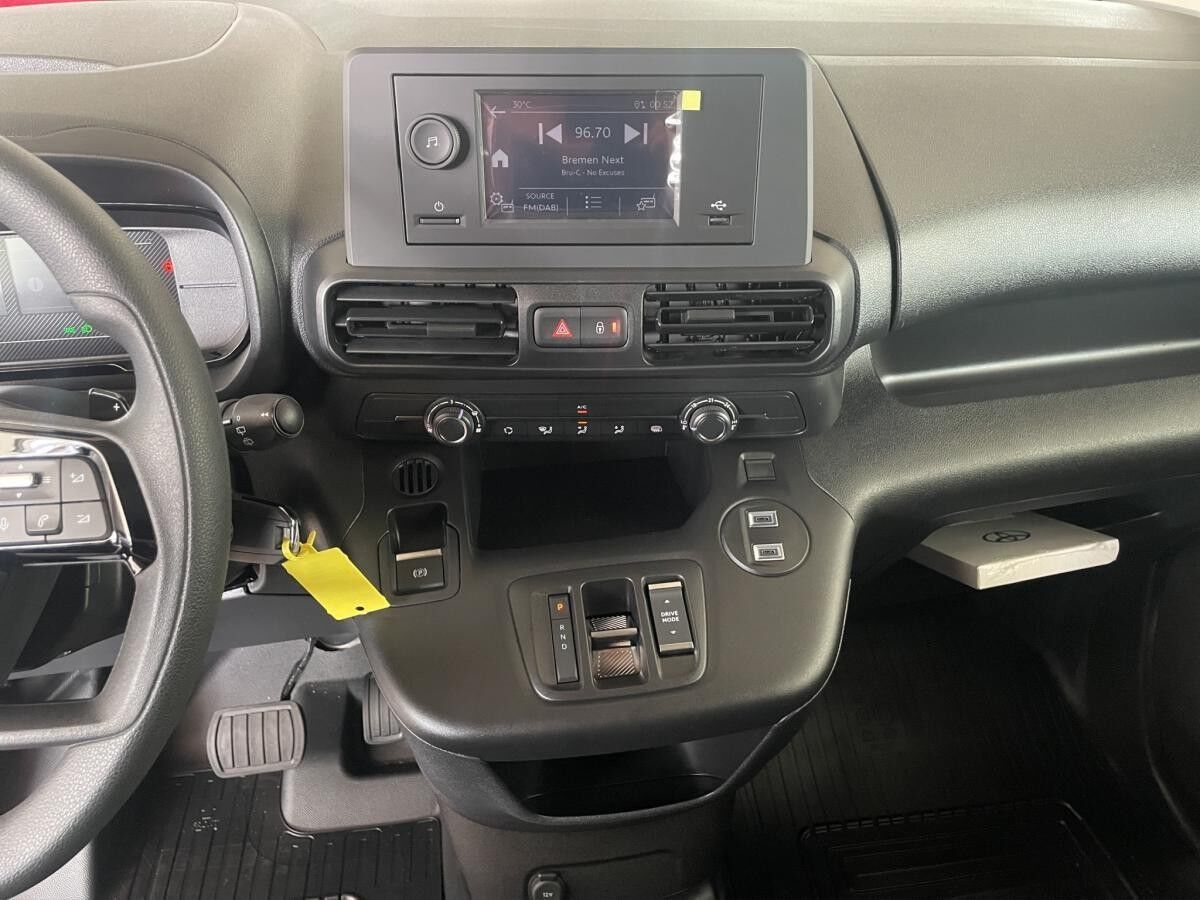 Toyota Proace City L1 verblecht 4-türig Electric Duty 50 kWh Vollelektrisch 100 kW (136 PS) stufenlose Automatik