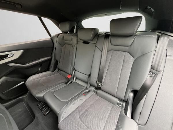 Audi SQ8 /Matrix LED/Head UP/TFSI tiptronic