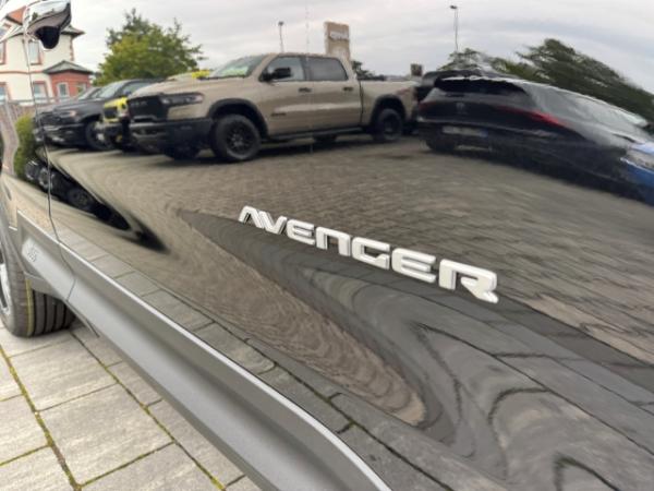 Jeep Avenger Summit Electric Elektro 360 KameraPanodach LED ACC El. Heckklappe