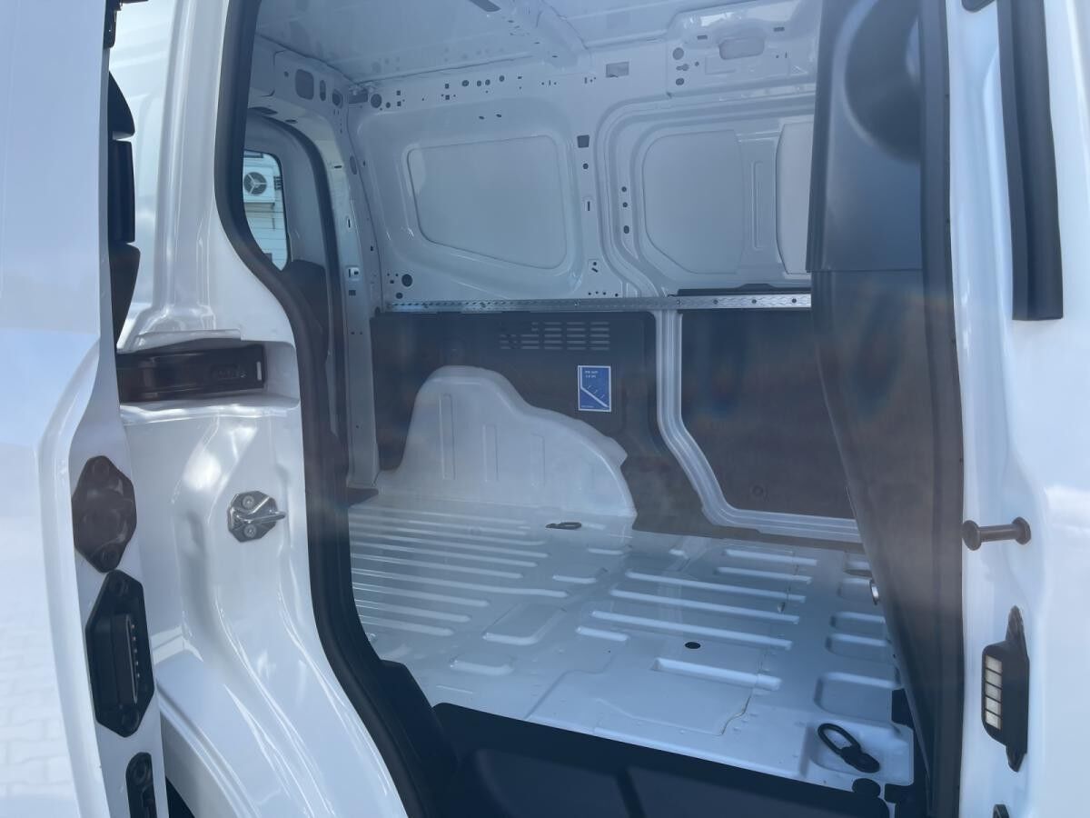 Ford Transit Courier Trend BEV Winter-Paket, Trennwand