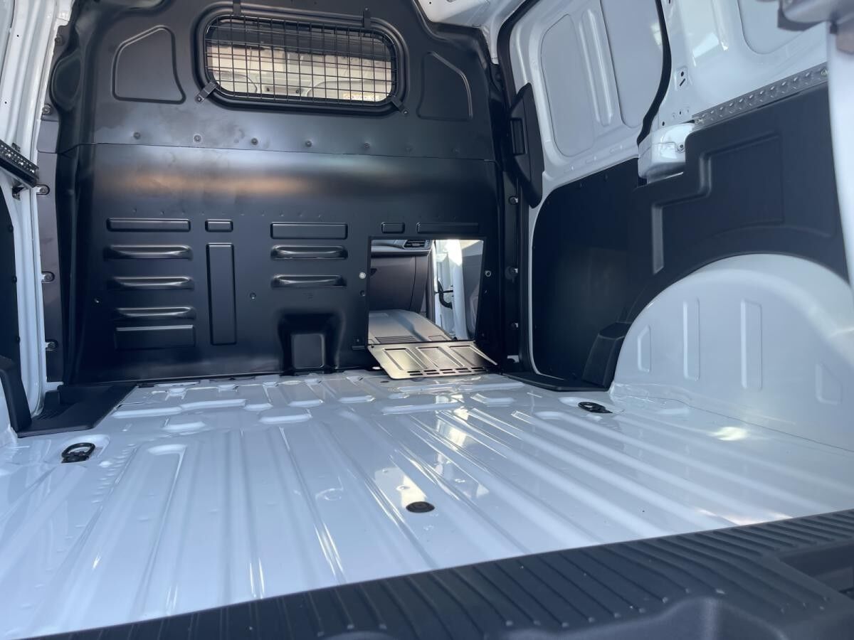 Ford Transit Courier Trend BEV Winter-Paket, Trennwand