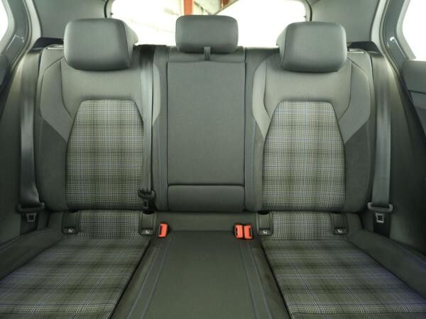 Volkswagen Golf VIII 1.4 TSIe GTE *HYBRID*Pano*AHK*LED*Navi*AppleCar*