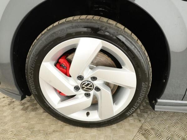 Volkswagen Golf VIII 1.4 TSIe GTE *HYBRID*Pano*AHK*LED*Navi*AppleCar*