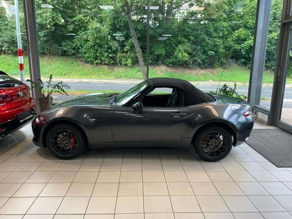 Mazda MX-5 2ST 1.5L SKYACTIV-G 132 6MT RWD HOMURA 2ST 1.5L SKYACTIV-G 132 6MT RWD HOMURA