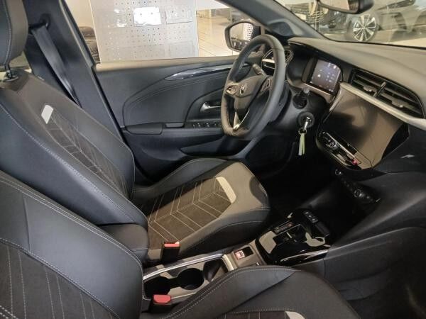 Opel Corsa F 1.2T Rückfahrkamera,Parkpilot,Sitzheiz.