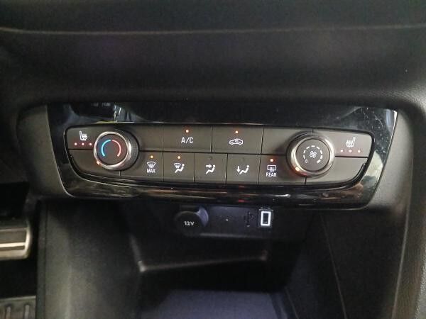 Opel Corsa F 1.2T Rückfahrkamera,Parkpilot,Sitzheiz.
