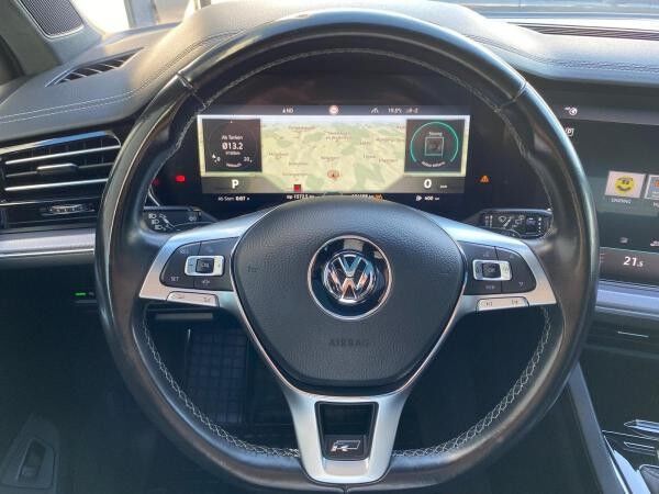 Volkswagen Touareg 3.0 TDI R-LINE BLACK MATRIX AHK RFK LUFT