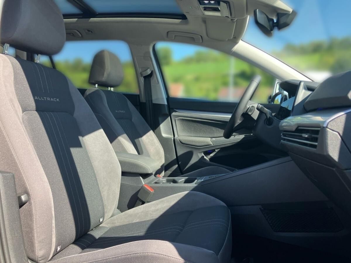 Volkswagen Golf Variant Alltrack 2.0 TDI 4M DSG / Pano, AHK