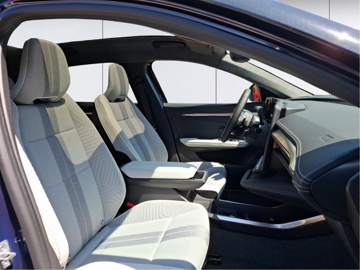 Renault Scenic E-Tech Iconic 220 Long Range
