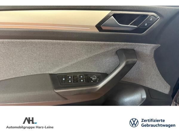 Volkswagen T-Roc 1.0 TSI Move Navi LED SHZ PDC DAB App-Connect