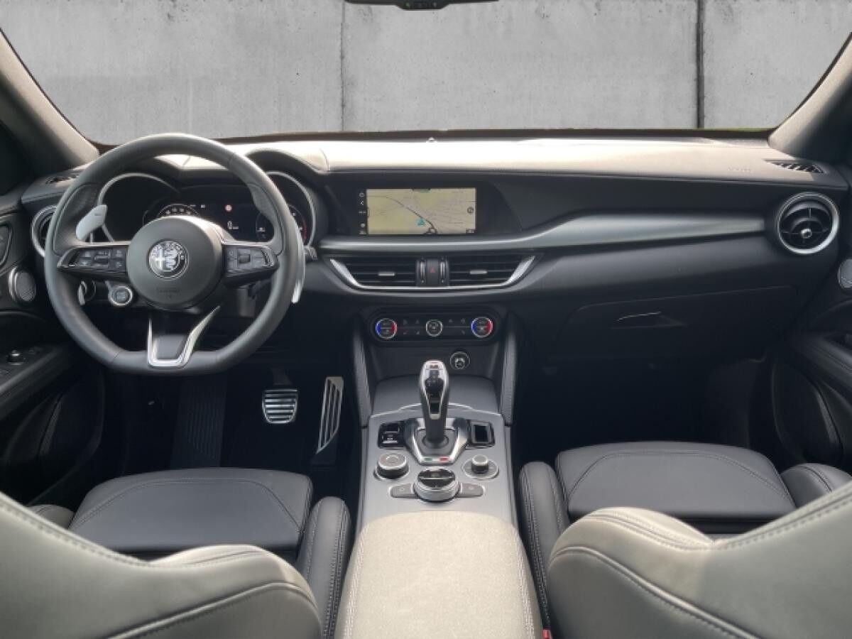 Alfa Romeo Stelvio Veloce Q4 2.2 PDC+KAMERA+CARPLAY+NAVI