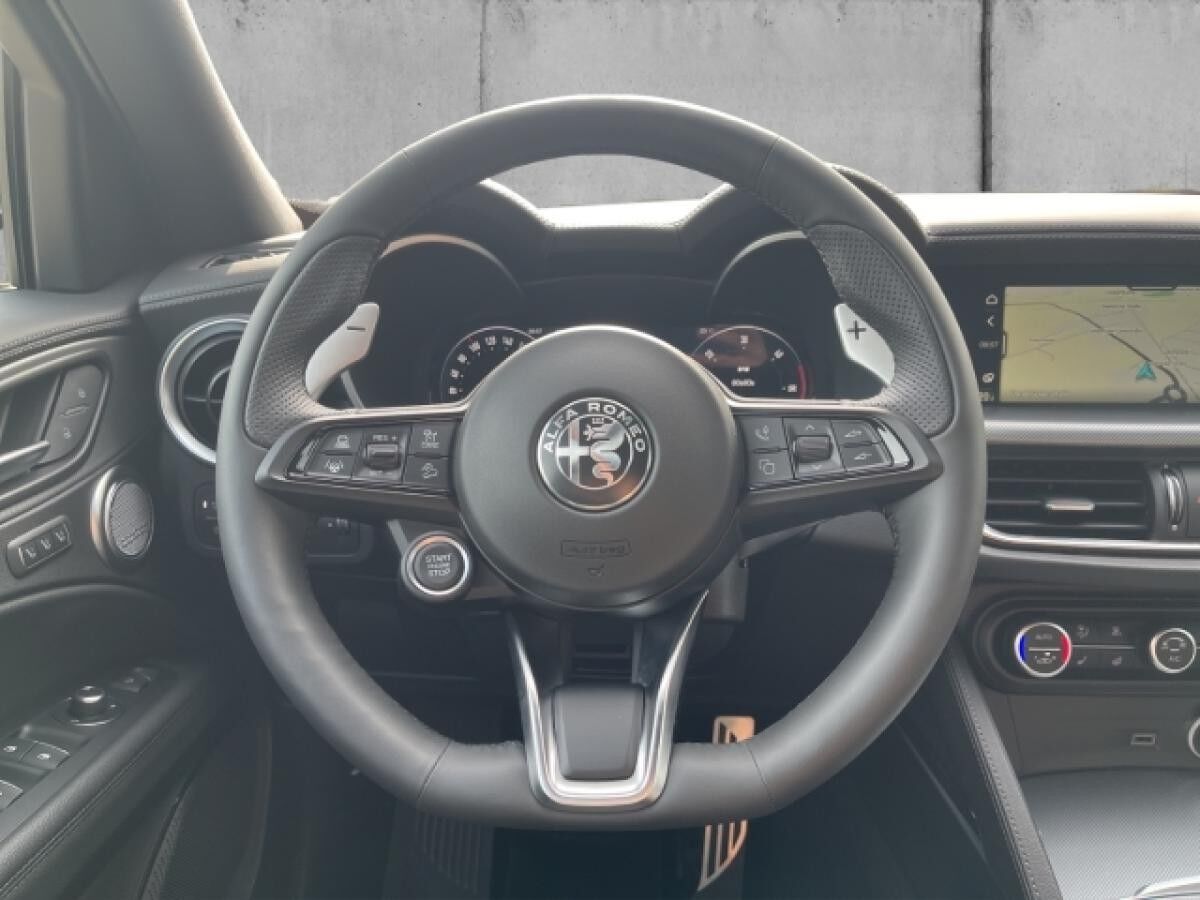 Alfa Romeo Stelvio Veloce Q4 2.2 PDC+KAMERA+CARPLAY+NAVI