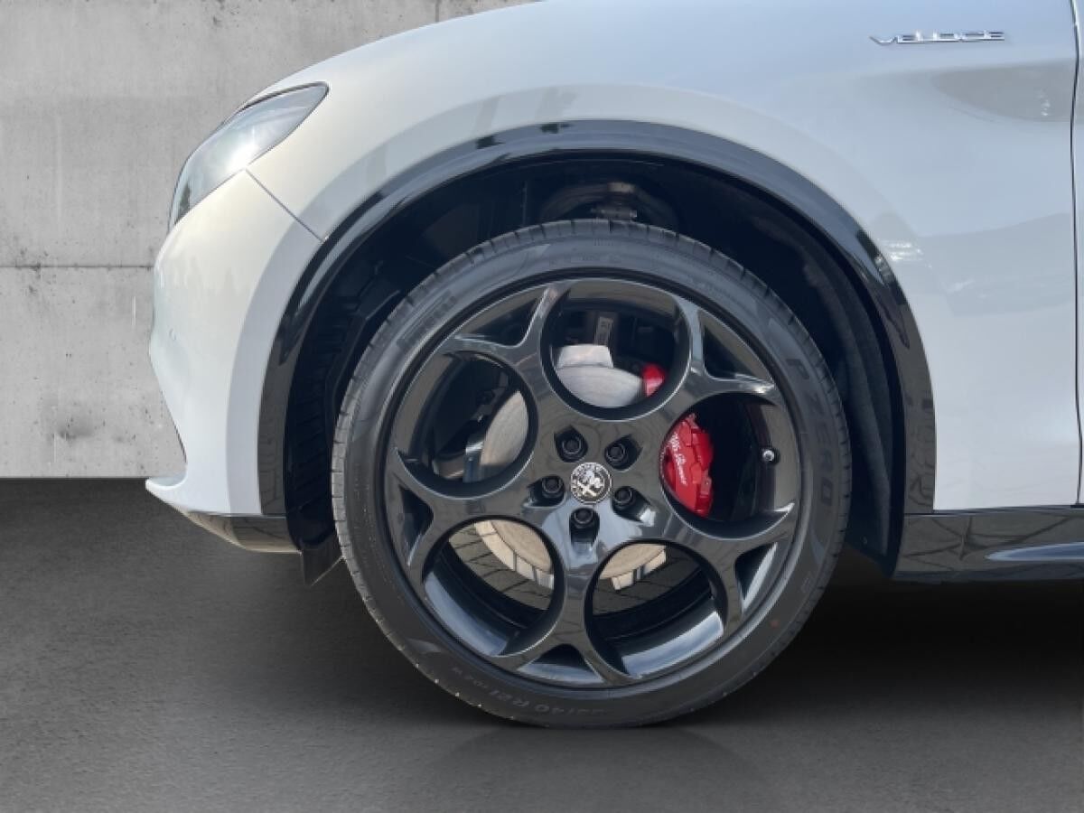 Alfa Romeo Stelvio Veloce Q4 2.2 PDC+KAMERA+CARPLAY+NAVI