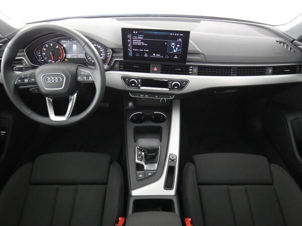 Audi A4 Avant (8WD)