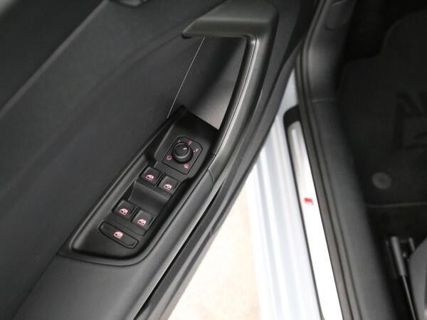 Audi A1 Sportback 1.0 TFSI S-tronic - S line