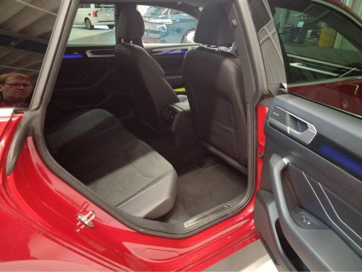 Volkswagen Arteon Shooting Brake R-Line 2.0 TDI DSG - AHK IQ Light Area View SHZ ACC Discover Pro 8-fach bereift DAB+ LM