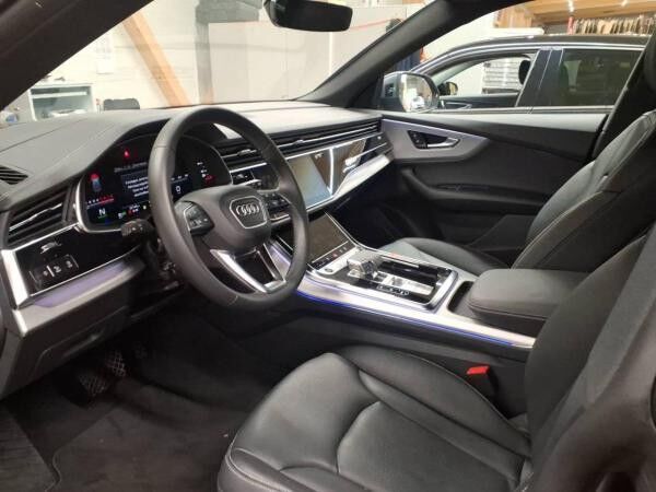 Audi Q8 SUV 55 TFSI qu. tiptr. Luft AHK HUD Matrix