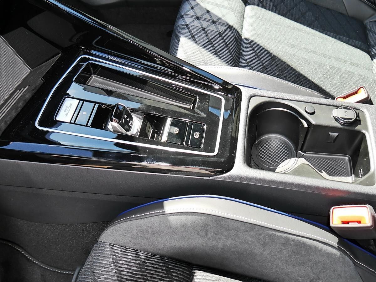 Volkswagen Golf R-Line 1,5 l eTSI *SOFORT VERFÜGBAR*