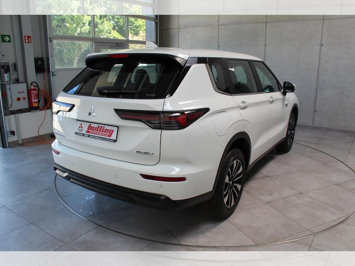 Mitsubishi Outlander PHEV Allrad/Standheizung/ACC/360° Kamera/LED