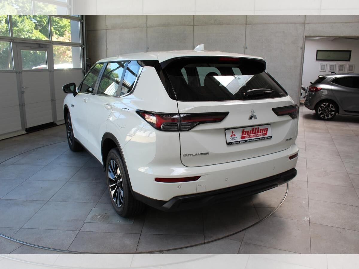 Mitsubishi Outlander PHEV Allrad/Standheizung/ACC/360° Kamera/LED