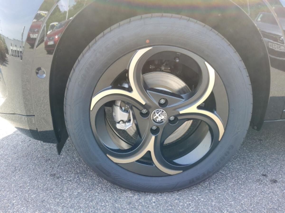 Alfa Romeo Junior Intensa Gewerbebestellaktion! Navi, 360°