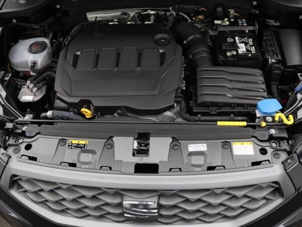 Seat Ateca FR 2.0 TDI DSG / Navi, FullLink, LED, AHK