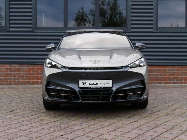 Cupra Tavascan Endurance 210 kW / (286 PS) / 77 kWh