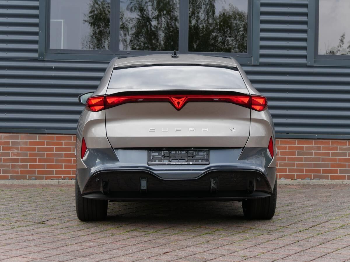 Cupra Tavascan Endurance 210 kW / (286 PS) / 77 kWh