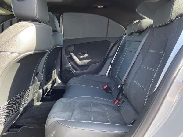 Mercedes-Benz A 200 Special Edition Panodach Distronic Standheizung AKTION