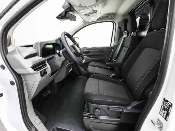 Volkswagen Transporter T7 Kasten KR 2.0 TDI Automatik AHK Klima Ganzjahresreifen