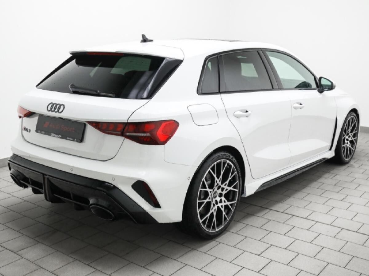 Audi RS3 Sportback Mod25 ACC Matrix Pano SONOS Sportabgas.