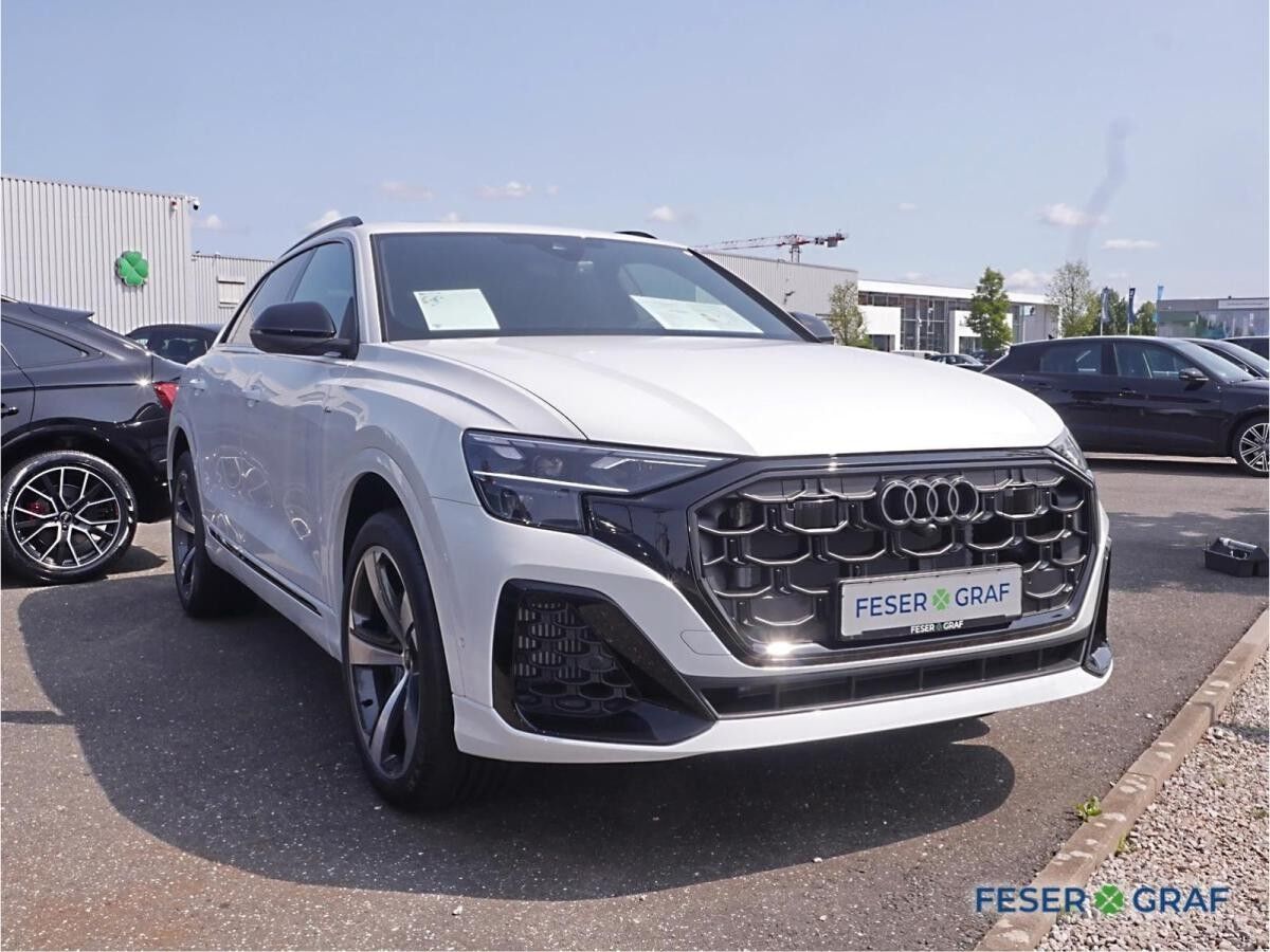 Audi Q8 SUV 55 S-Line TFSI e 4xSHZ ACC 22 Pano