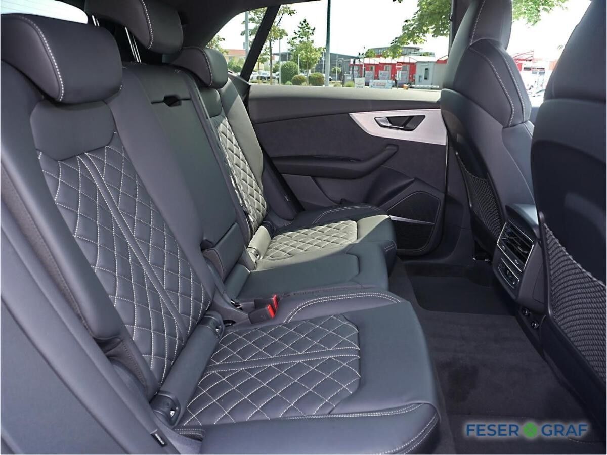Audi Q8 SUV 55 S-Line TFSI e 4xSHZ ACC 22 Pano