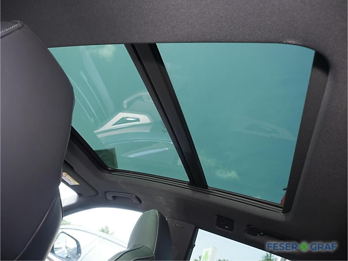 Audi Q8 SUV 55 S-Line TFSI e 4xSHZ ACC 22 Pano