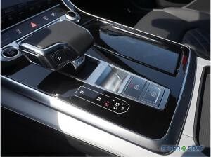 Audi Q8 SUV 55 S-Line TFSI e 4xSHZ ACC 22 Pano